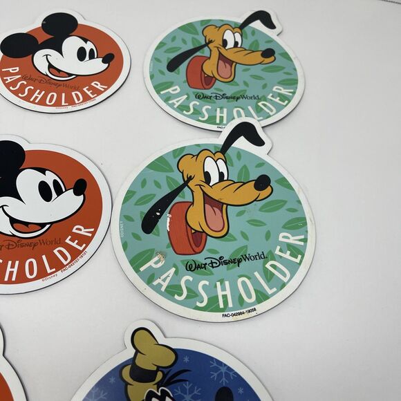 WDW Passholder Magnets LOT Of 8 Pluto Mickey Goofy Walt Disney World - Picture 3 of 5